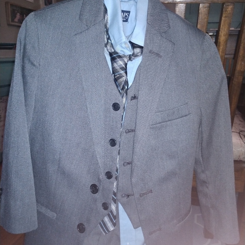 Boy's Calvin Klein 3-piece Suit